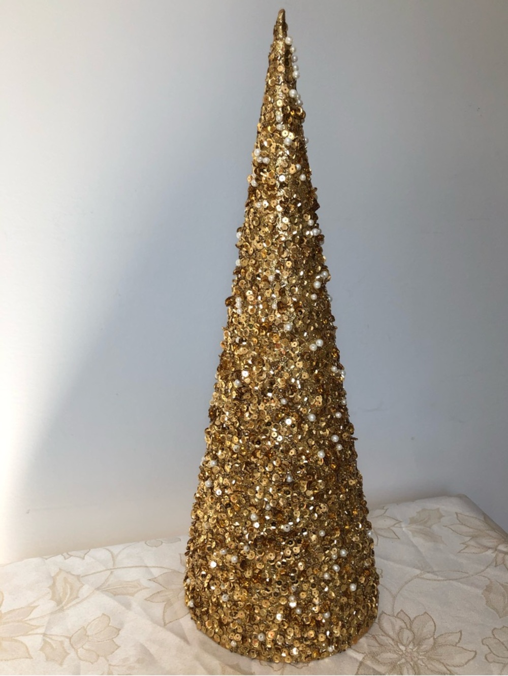 New Sparkling Gold Sequin & Pearl Tabletop Tree